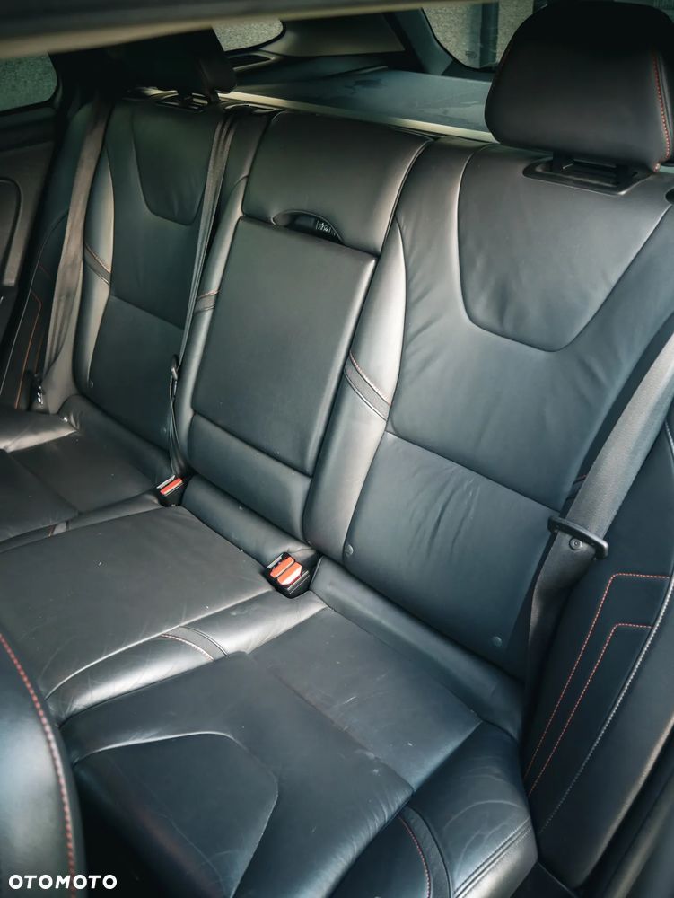 Volvo V60 D4 Ocean Race - 15