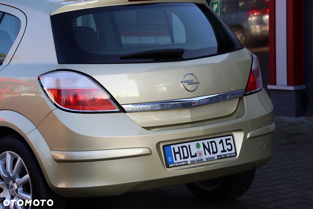 Opel Astra - 32