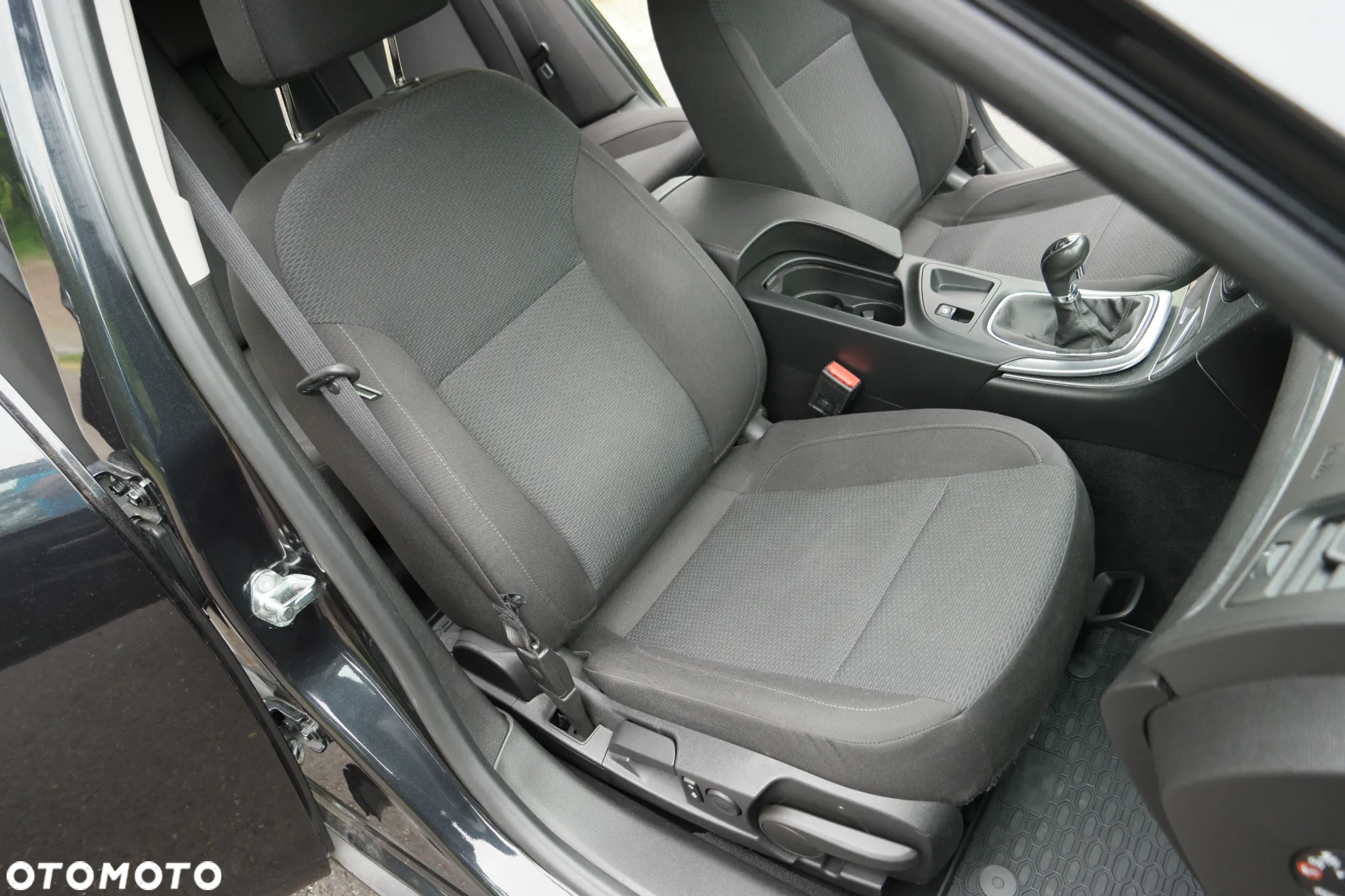 Opel Insignia - 24