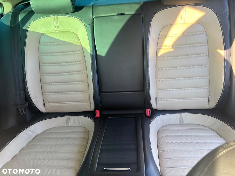 Volkswagen Passat CC - 24