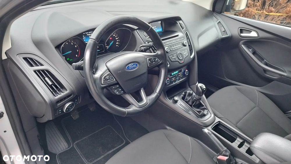 Ford Focus 1.6 TItanium - 15