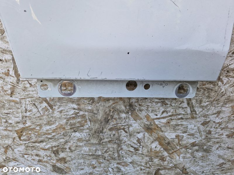 MERCEDES BENZ W204 BŁOTNIK LEWY PRZÓD PRZEDNI - 7