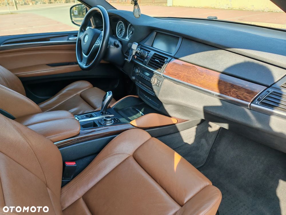 BMW X6 - 11