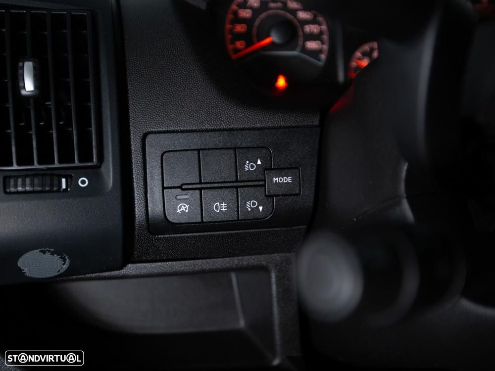 Peugeot Boxer 2.2 BlueHDi 335 L3 CD - 12