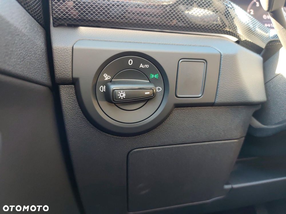 Volkswagen T-Cross 1.0 TSI Style DSG - 13