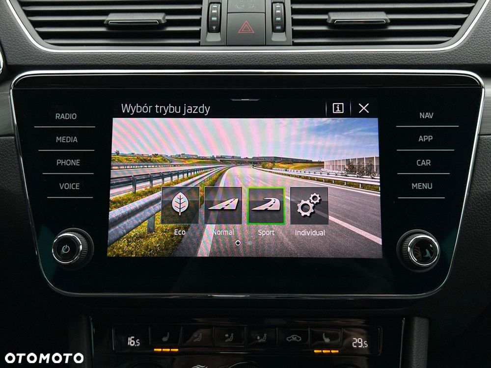 Skoda Superb 1.4 TSI Plug-In Hybrid Style DSG - 31