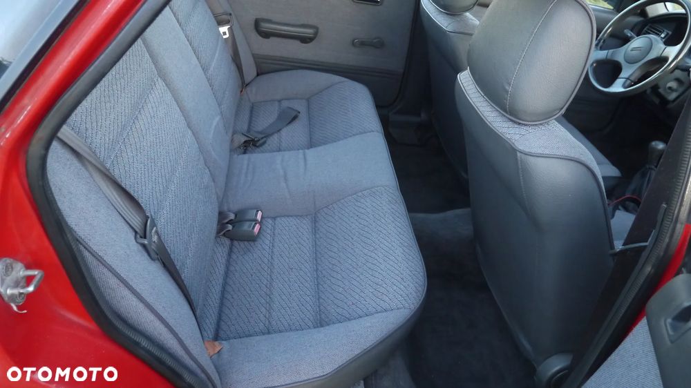 Mazda 626 2.0 D LX - 12