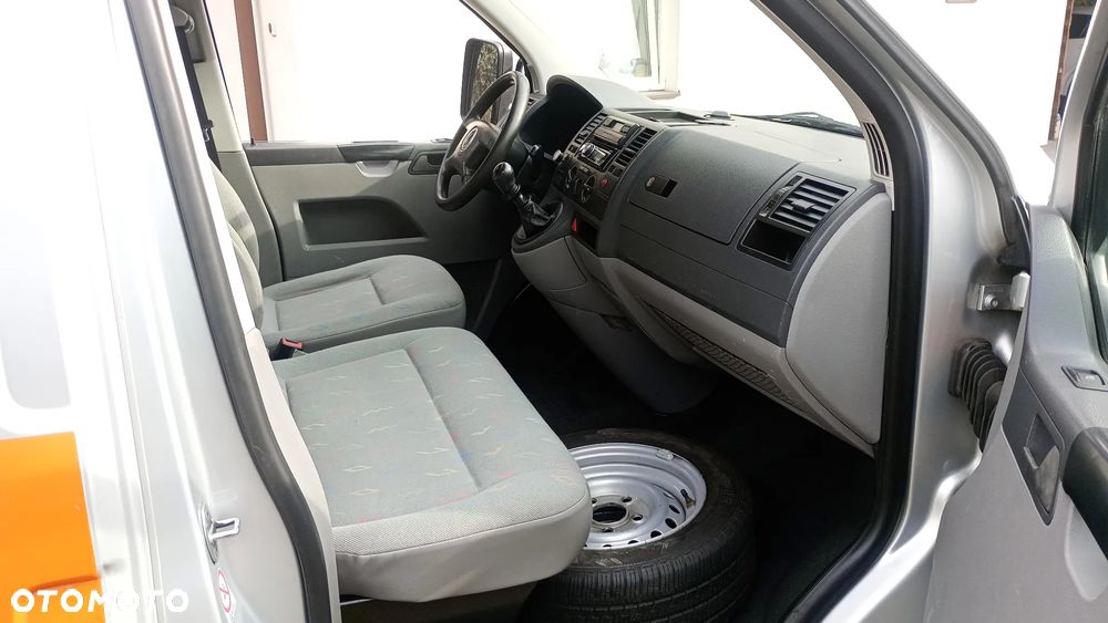 Volkswagen Transporter T5 - 17