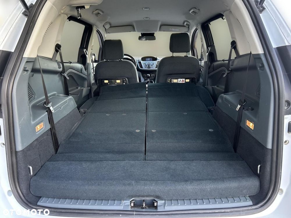 Ford Grand C-MAX - 26