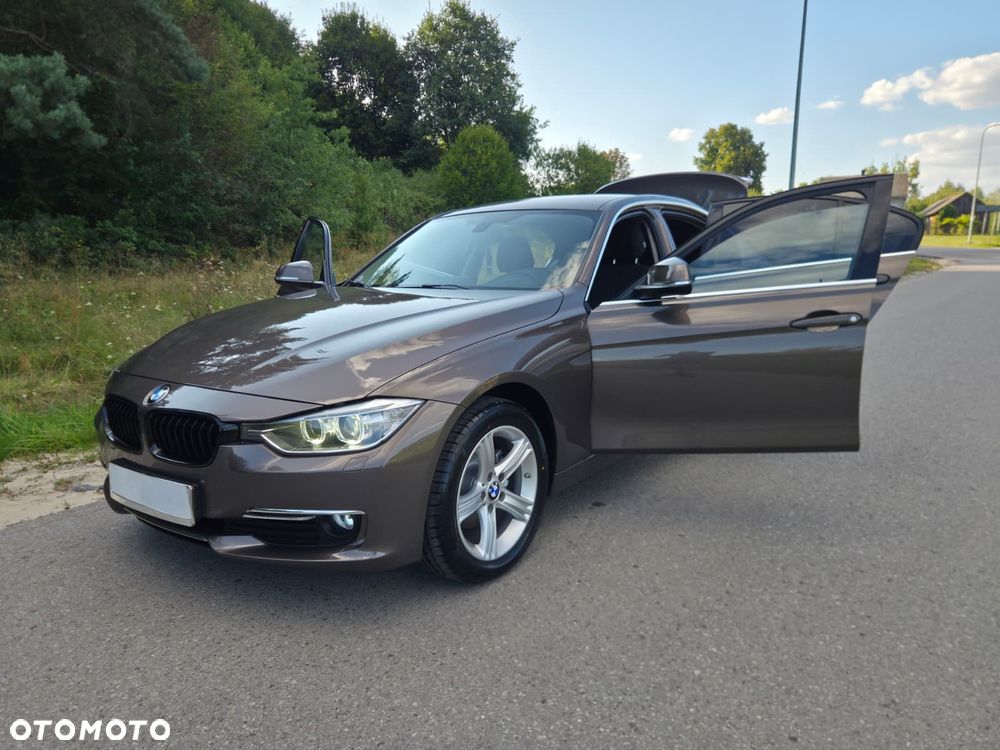 BMW Seria 3 316i Luxury Line - 23