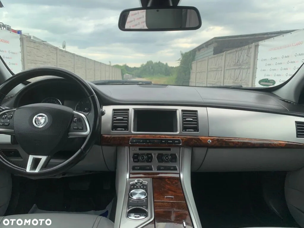 Jaguar XF 3.0 V6 D S Luxury - 8