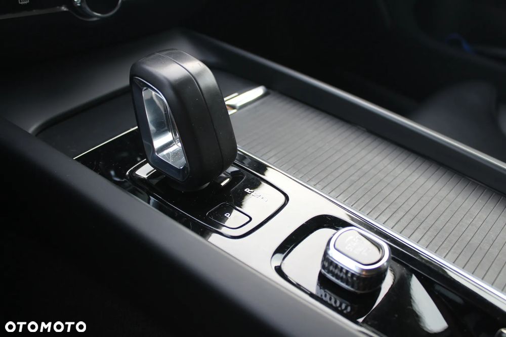 Volvo V60 Cross Country B4 D AWD Geartronic Pro - 16