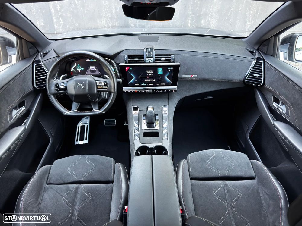 DS DS7 Crossback E-Tense Performance Line EAT8 - 7