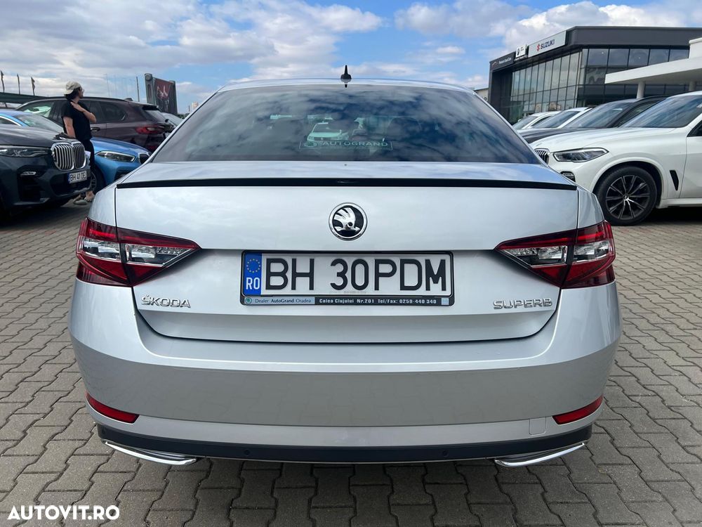 Skoda Superb 2.0 TDI DSG Sportline - 2