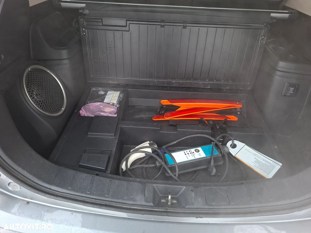 Mitsubishi Outlander 2.0 4WD Top - 23