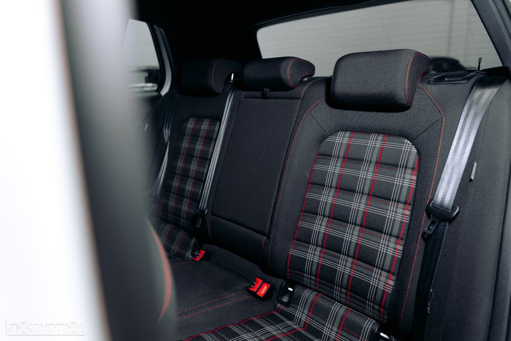 VW Golf 2.0 TSi GTi DSG Performance - 17