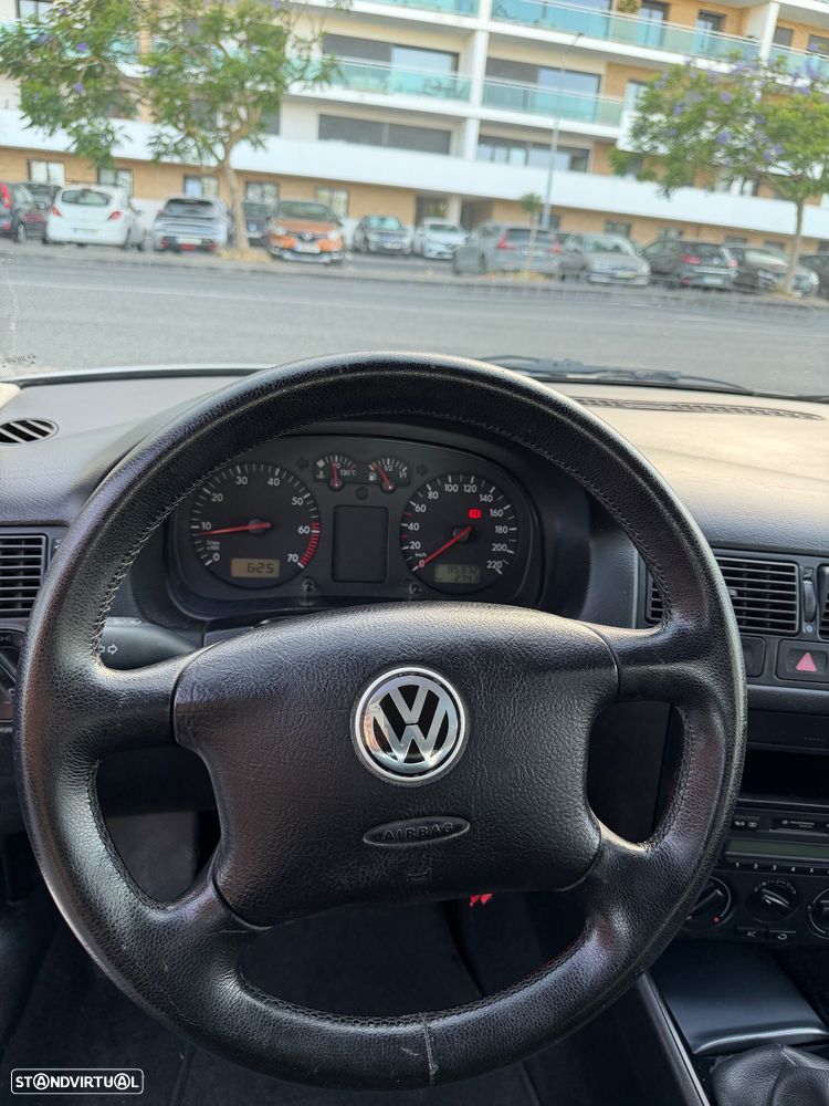 VW Golf 1.4i Conceptline - 9