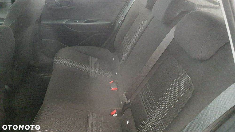 Hyundai i20 - 17
