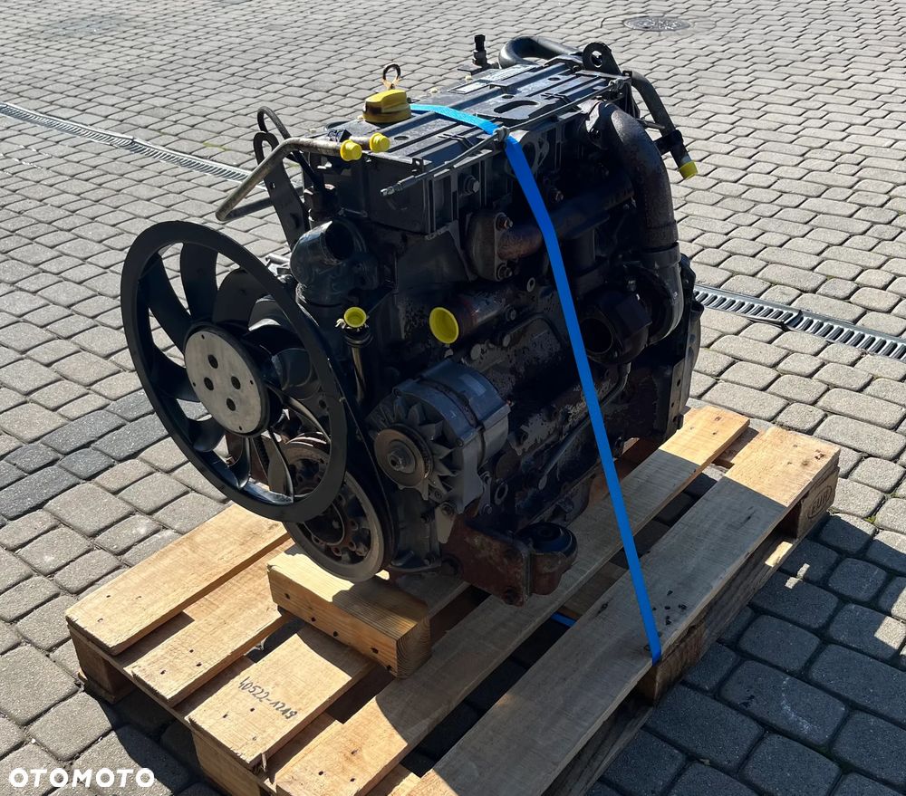SILNIK DEUTZ BF 4M BF4M 1012 E 53kW 21500NETTO - 3