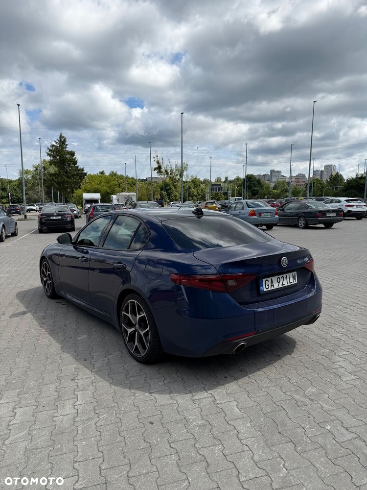 Alfa Romeo Giulia 2.0 Turbo 16V AT8 Veloce Ti - 4