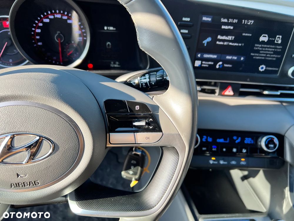 Hyundai Elantra - 11