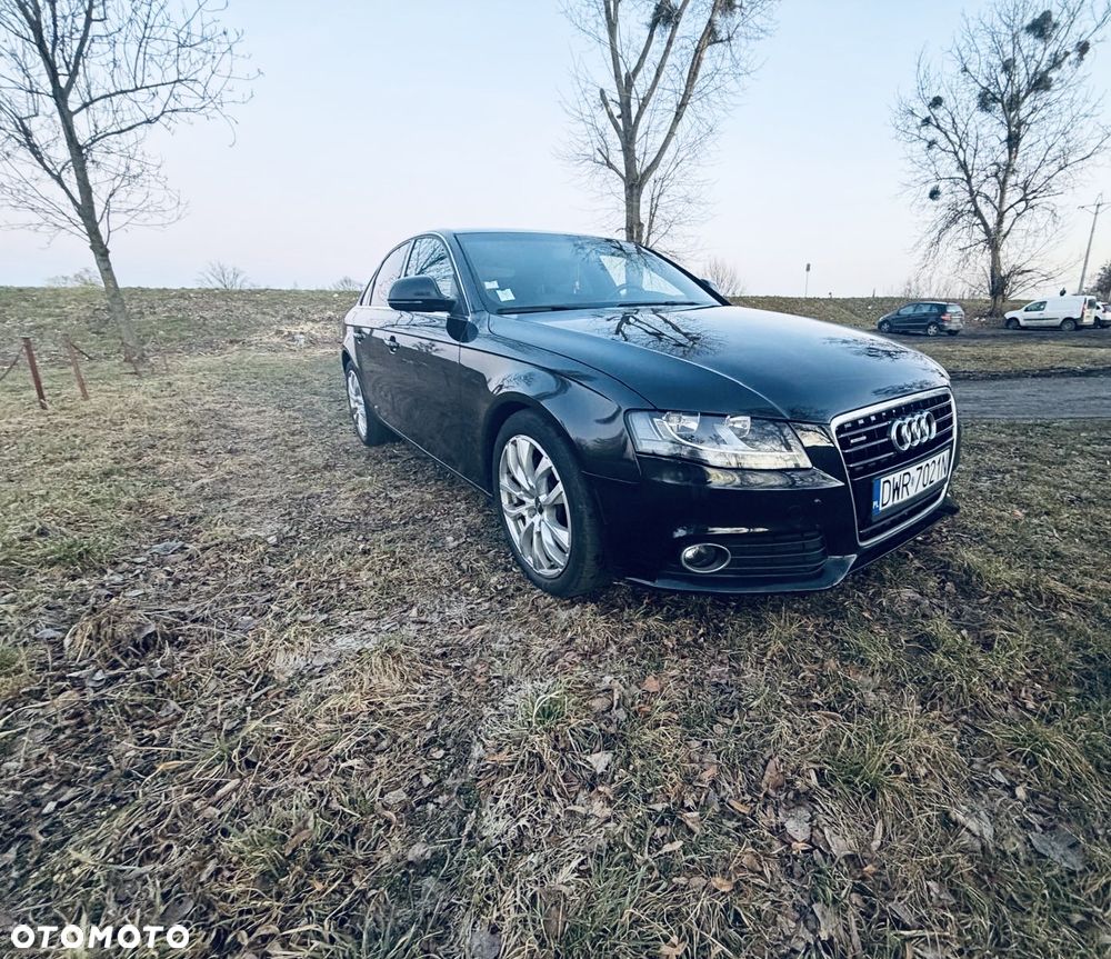 Audi A4 Limousine - 3