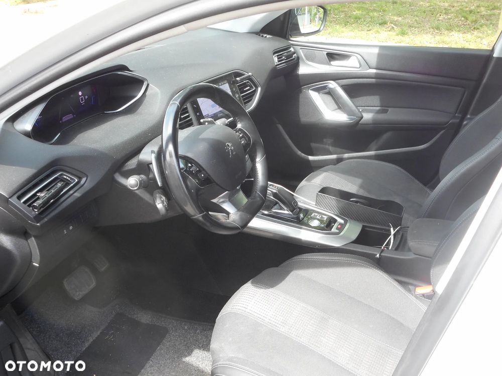 Peugeot 308 BlueHDi 130 EAT6 Stop & Start Active - 13