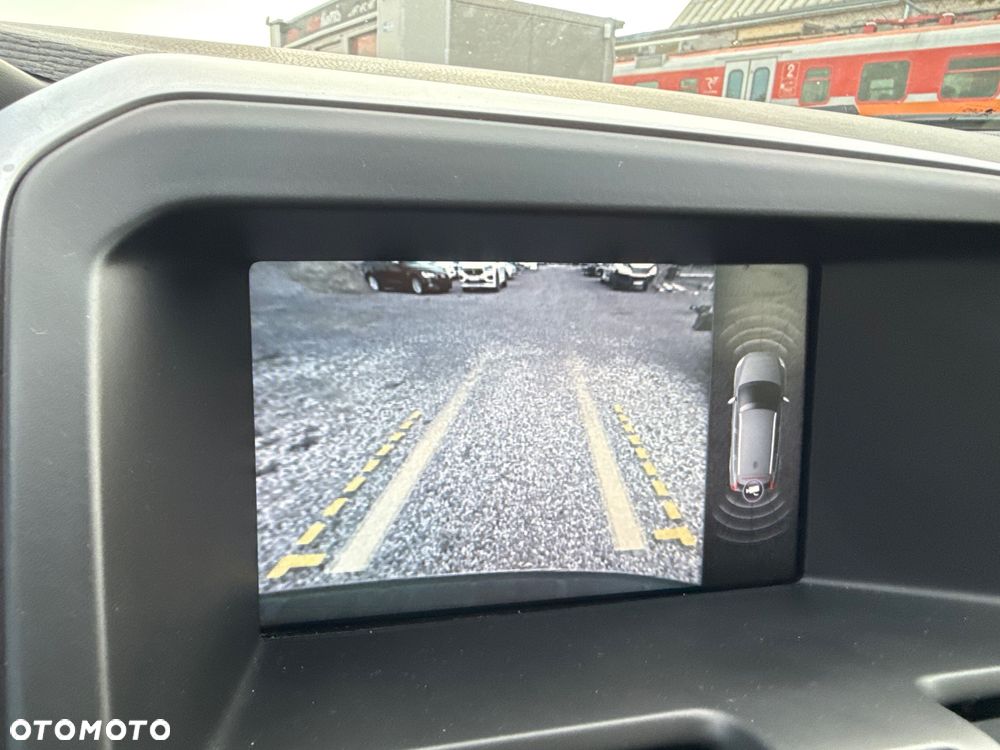 Volvo XC 60 D4 Momentum - 24