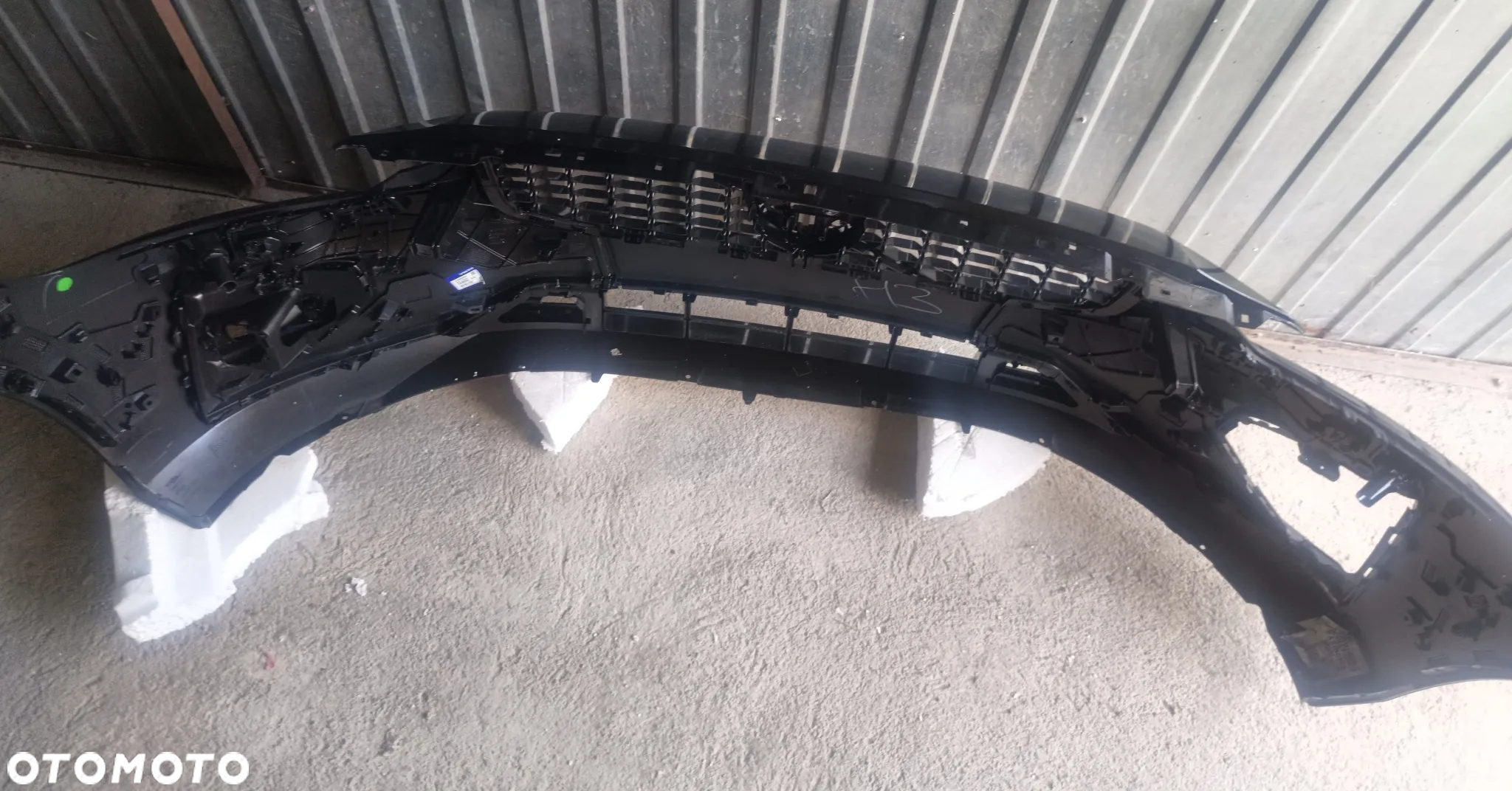 Oryginalny zderzak przód przedni do Volvo V60 II S60 III R-Desingn 31690530 18- - 9