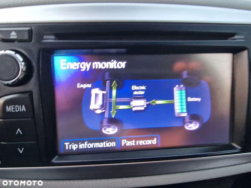Toyota Yaris Hybrid 100 Business Edition - 40