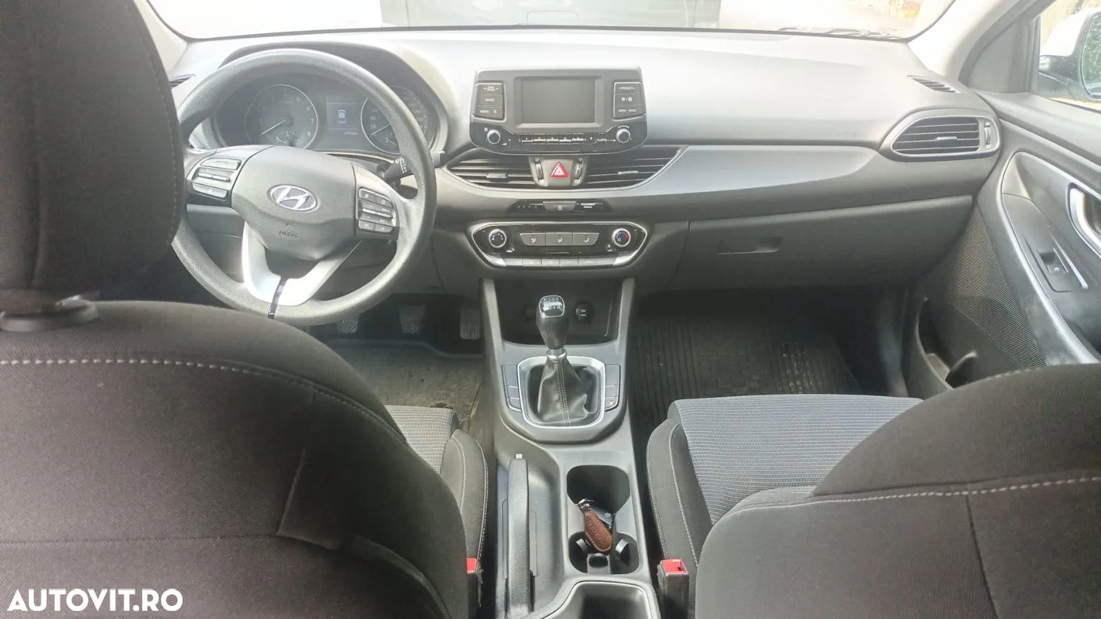 Hyundai i30 1.4 100CP 5DR M/T Classic - 2