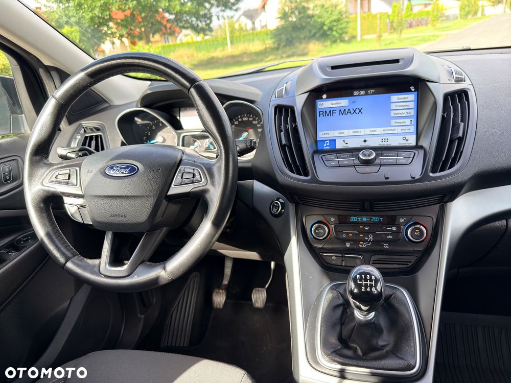 Ford Kuga 1.5 EcoBoost 2x4 Cool & Connect - 32