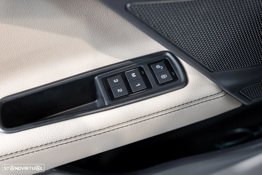 Jaguar XE 2.0 D Prestige Aut. - 22