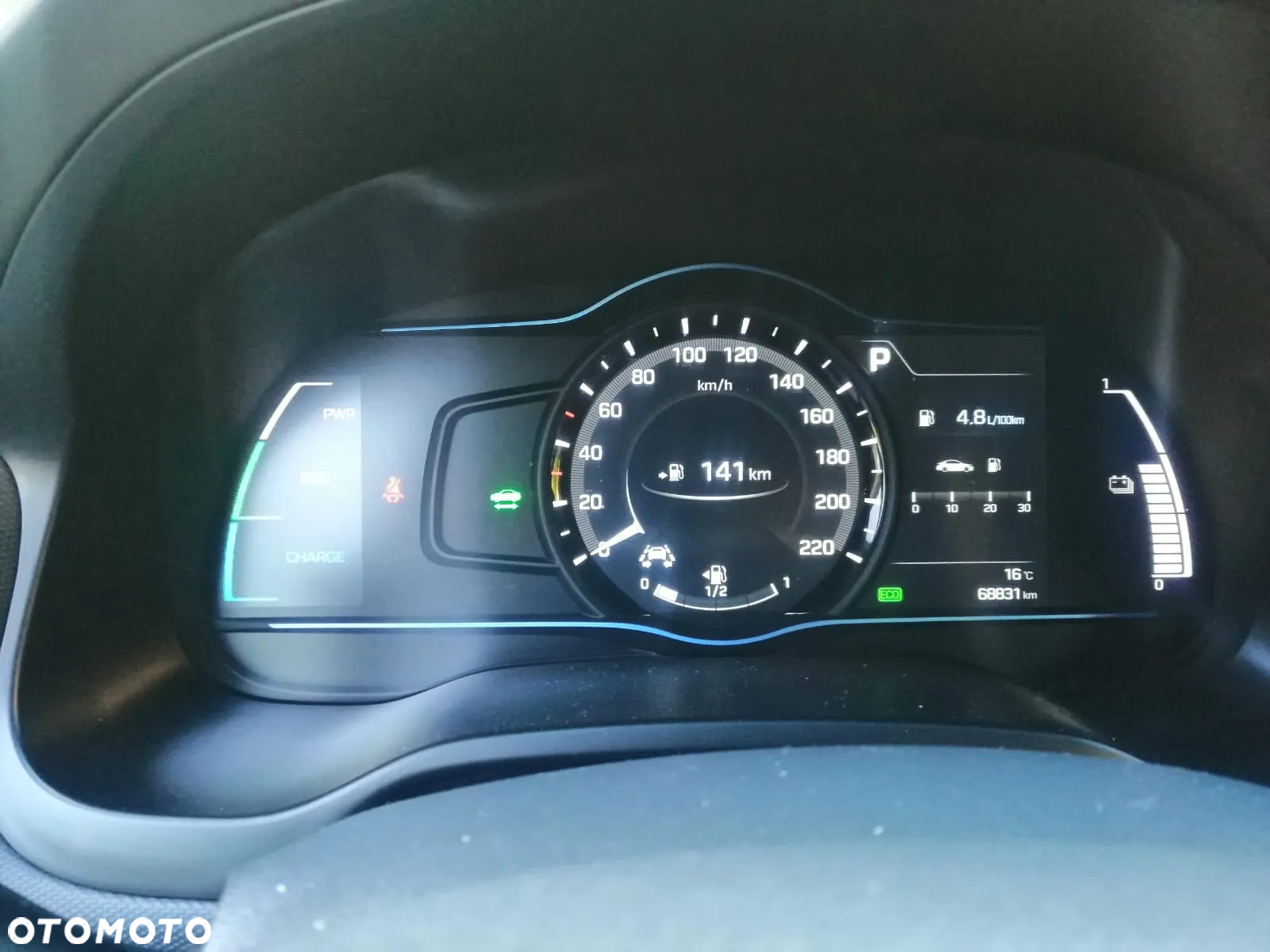Hyundai IONIQ hybrid Platinum - 8