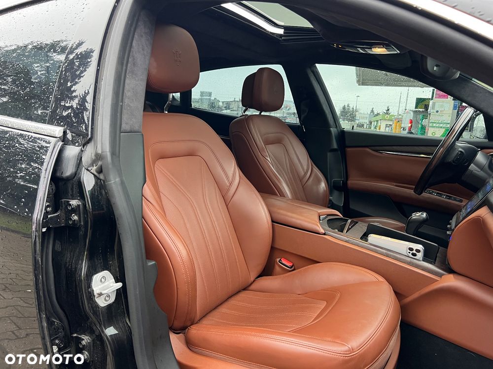 Maserati Quattroporte S - 25