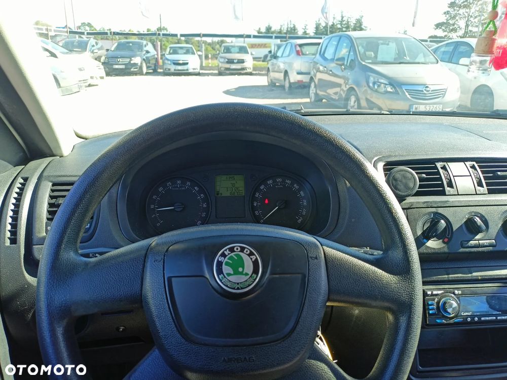 Skoda Fabia - 10