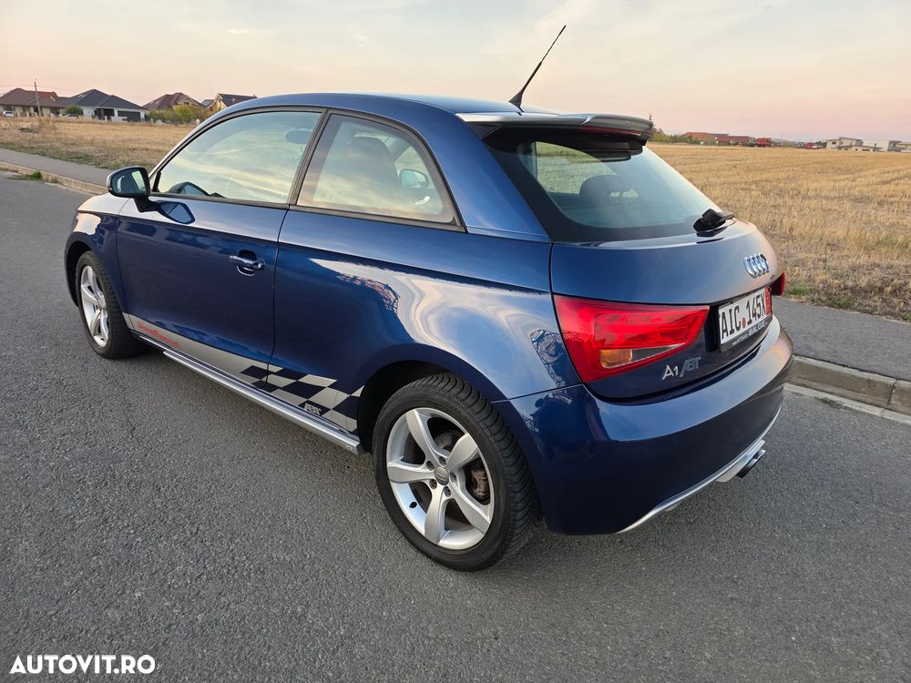 Audi A1 Sportback 1.2 TFSI S line Sportpaket - 2