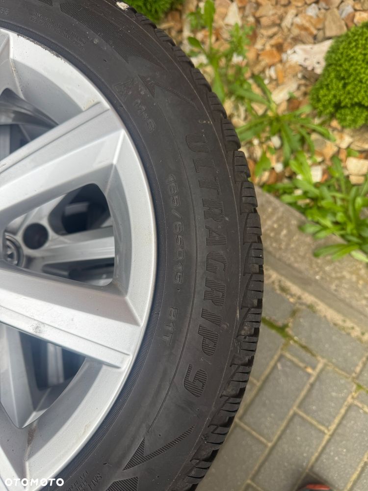 Alufelgi 15 VW UP. Bieżnik-7mm4x100,ET33,Zimowe opony GoodYear.4szt - 3