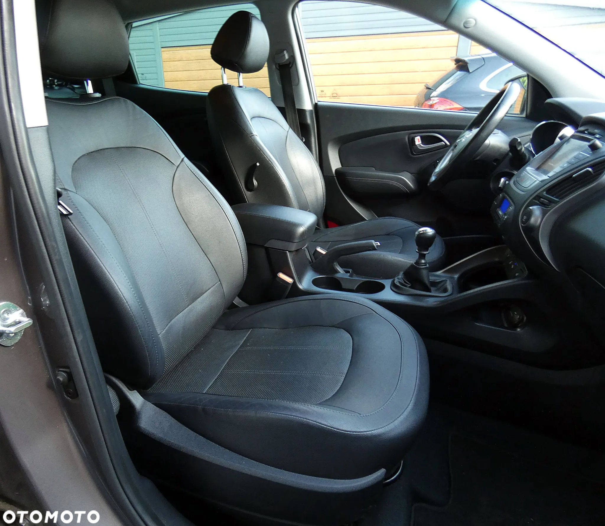 Hyundai ix35 blue 1.6 2WD Finale Gold - 34