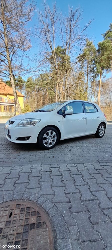 Toyota Auris 1.33 VVT-i - 2