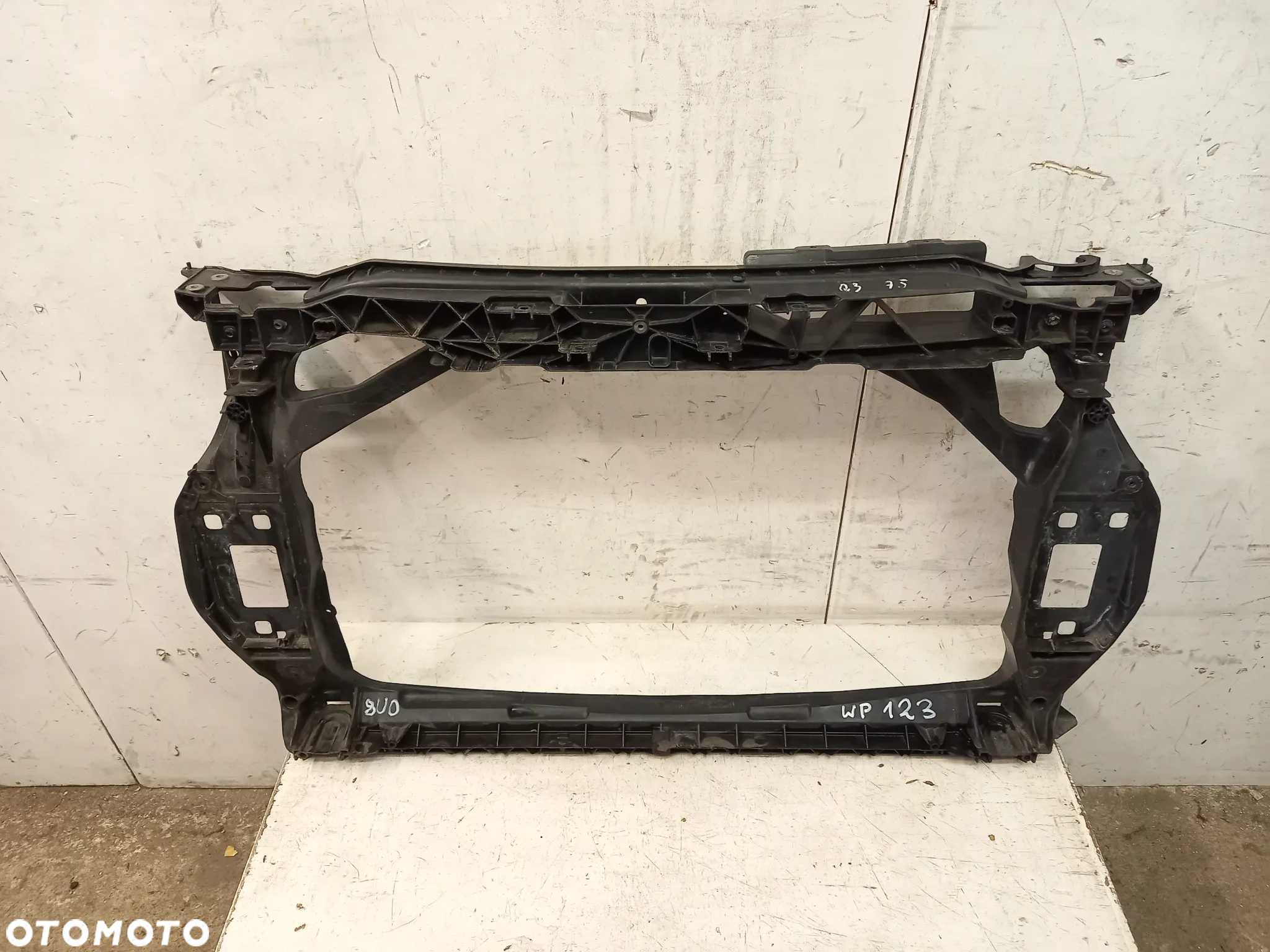 Audi Q3 8U0 wzmocnienie czolowe pas przedni - 2