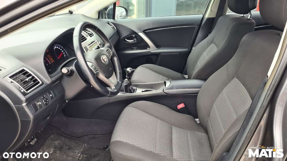 Toyota Avensis - 6