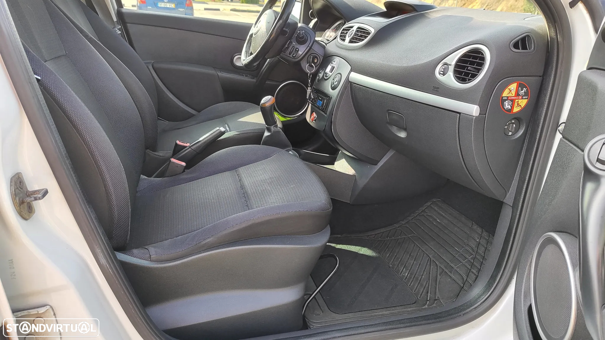 Renault Clio 1.5 dCi Dynamique S - 7