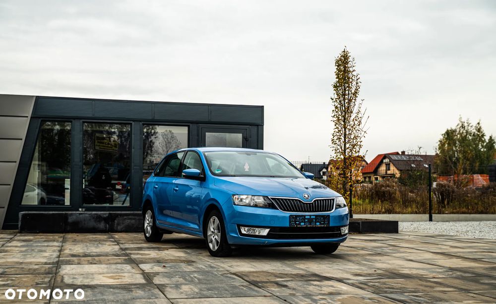 Skoda RAPID - 12