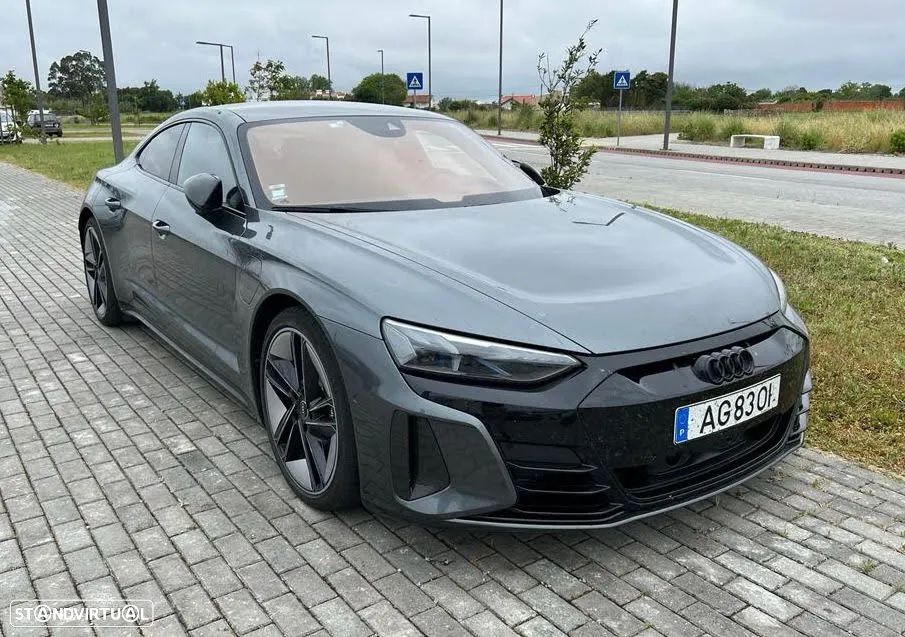 Audi RS e-tron GT quattro - 12