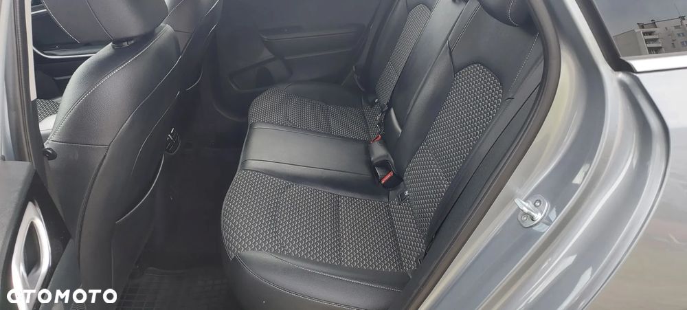 Kia Ceed 1.5 T-GDI L - 11