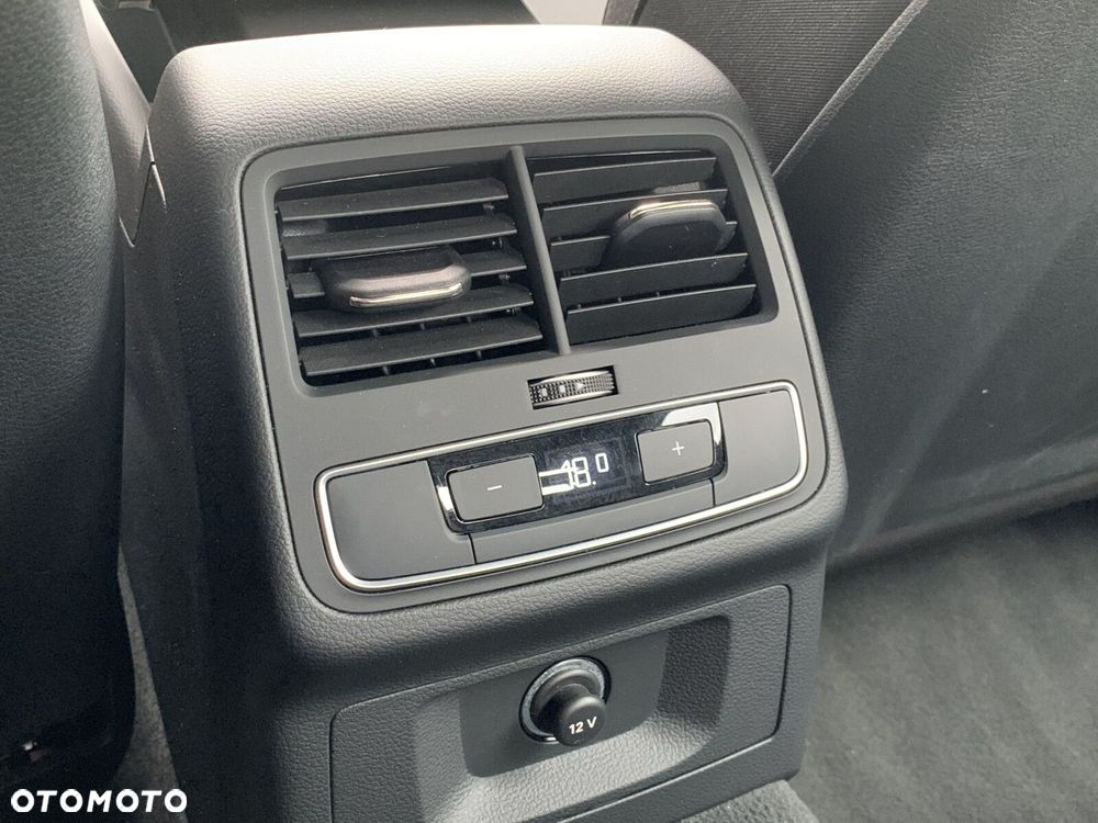Audi A4 Limousine 35 TFSI mHEV S Line S tronic - 22