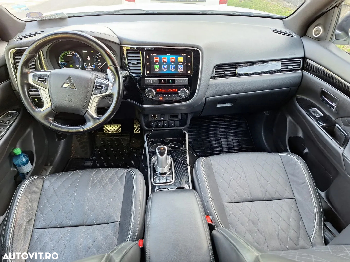 Mitsubishi Outlander PHEV 2.4 L 4X4 Instyle+ - 22