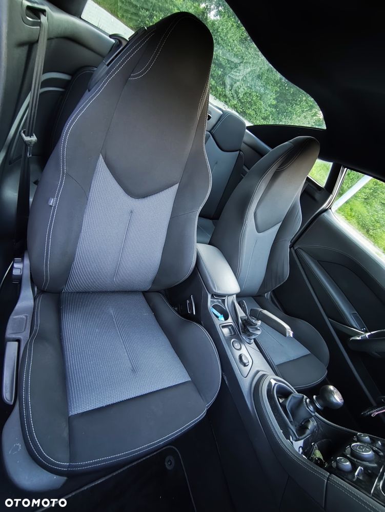 Peugeot RCZ 1.6 200 THP - 12