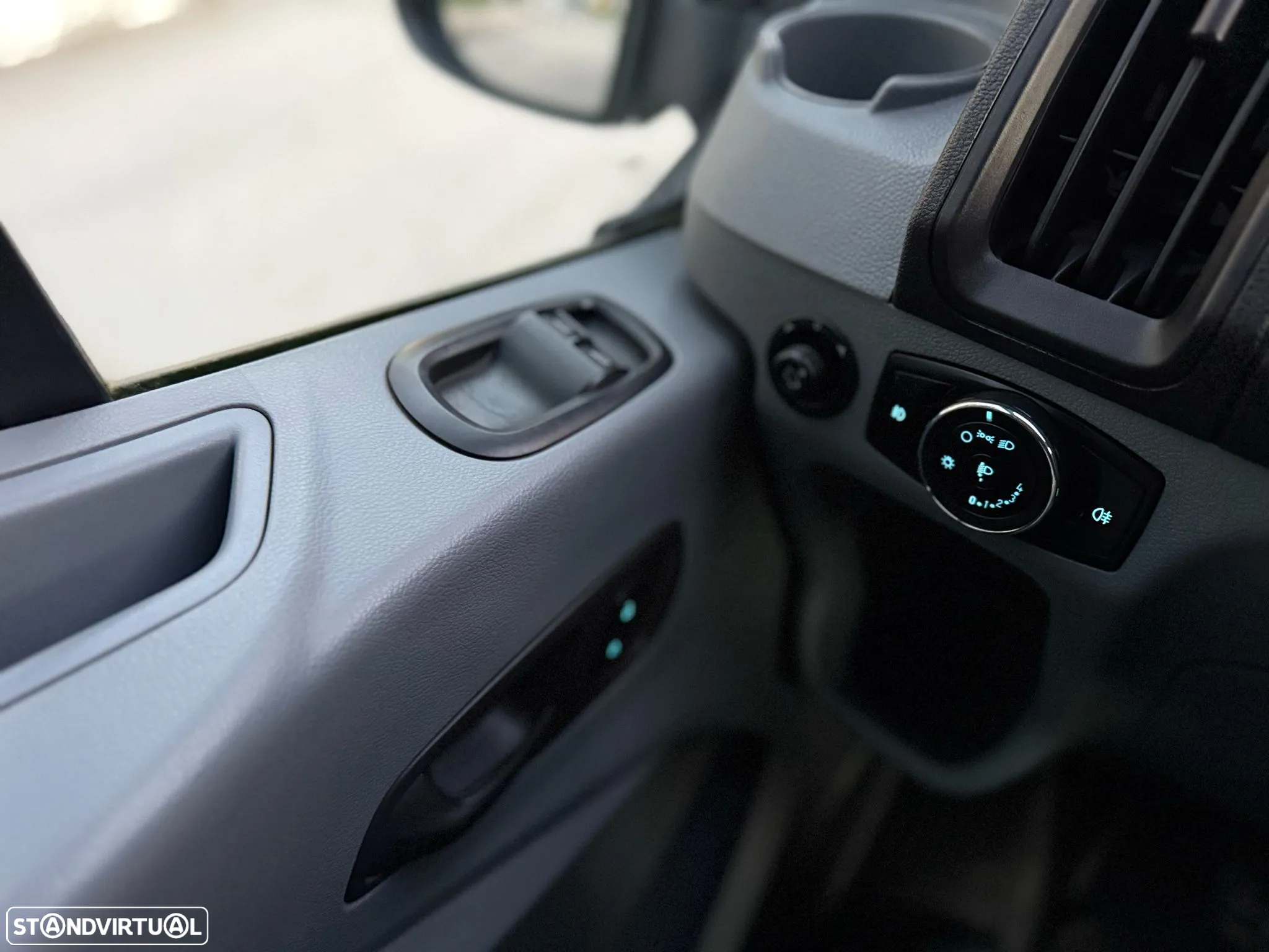 Ford Transit - 18